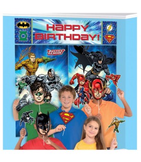 Justice League Wall Poster Decorating Kit w/ Photo Props (17pc)