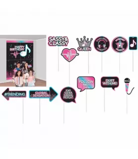 Internet Famous Scene Setter with Photo Props (1ct)